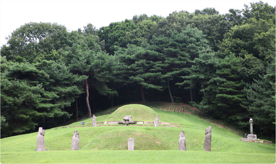 Mr.sunheung-an Graveyard for the Descendants of Lord Yangdo, the An Clan of Sunheung photo
